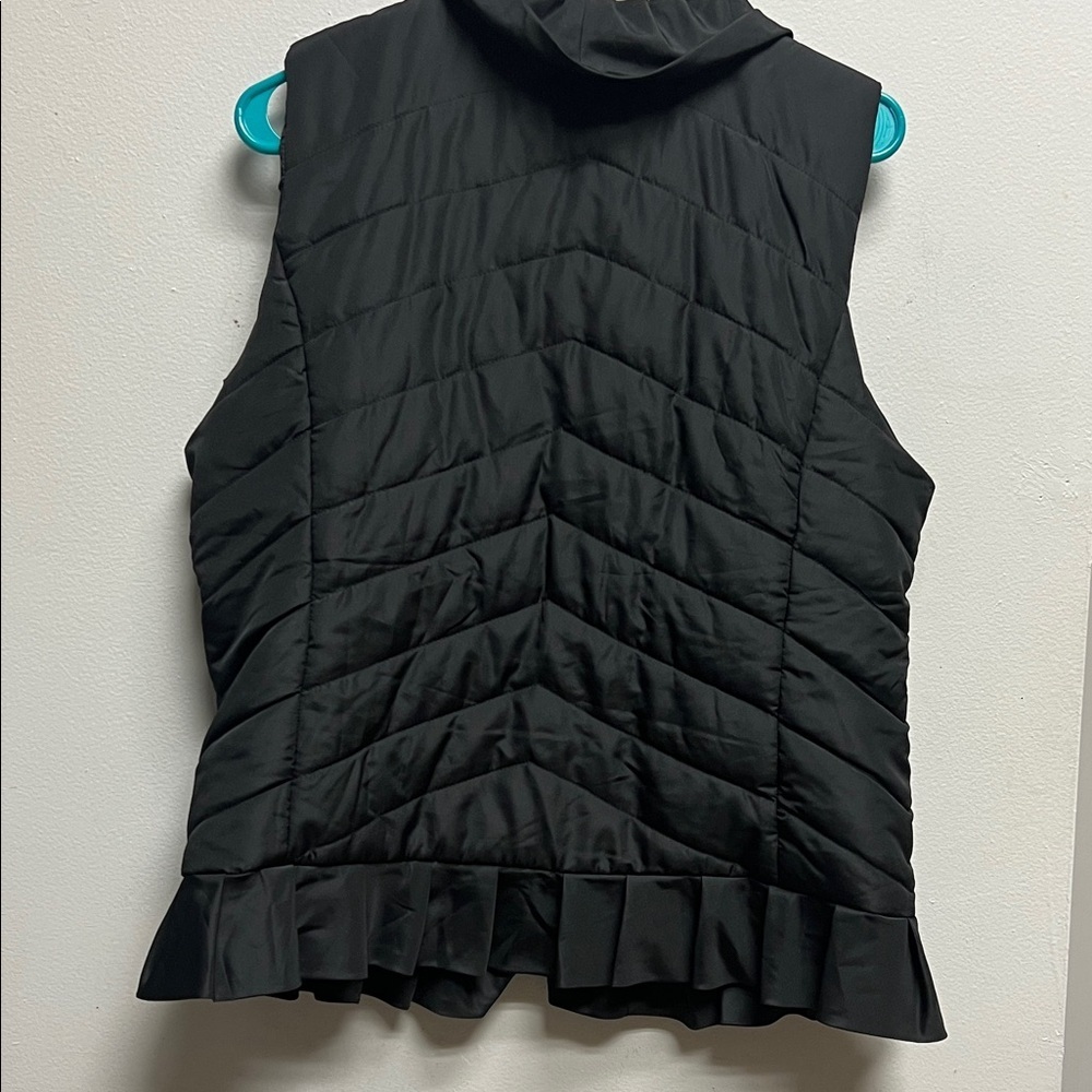 For Cynthia Black Ruffled Vest - Picture 4 of 10